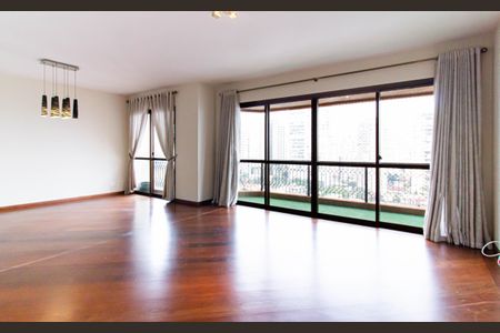 Sala / Sala de Jantar de apartamento para alugar com 4 quartos, 158m² em Santa Cecilia, São Paulo
