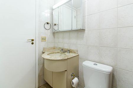 Apartamento para alugar com 158m², 4 quartos e 3 vagasBanheiro Social