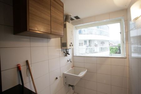 Apartamento à venda com 80m², 2 quartos e 1 vagaÁrea de Serviço
