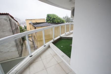 Apartamento à venda com 80m², 2 quartos e 1 vagaVaranda da Suíte