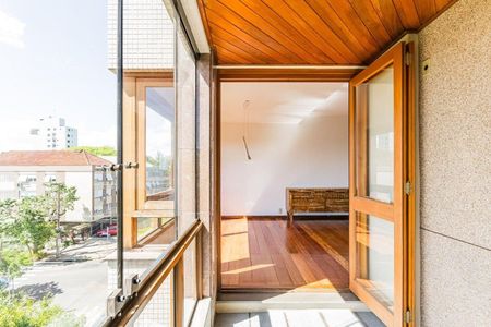 Apartamento para alugar com 130m², 3 quartos e 2 vagasVaranda 