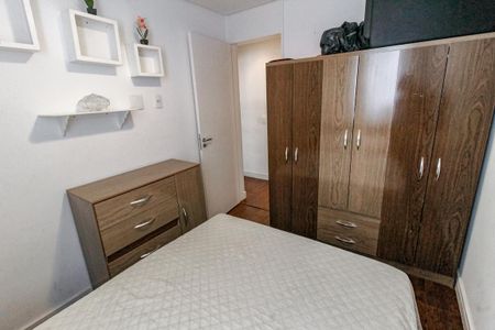 Quarto 1 de apartamento para alugar com 2 quartos, 42m² em Vila Pirajussara, São Paulo
