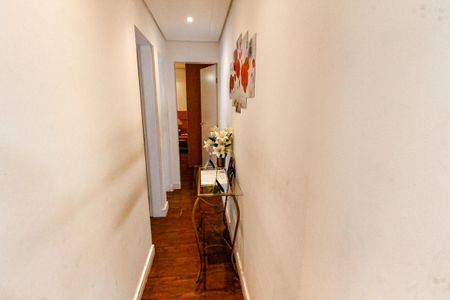 Corredor quartos de apartamento para alugar com 2 quartos, 42m² em Vila Pirajussara, São Paulo