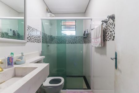 Casa para alugar com 227m², 2 quartos e 4 vagasBanheiro da Suíte 1