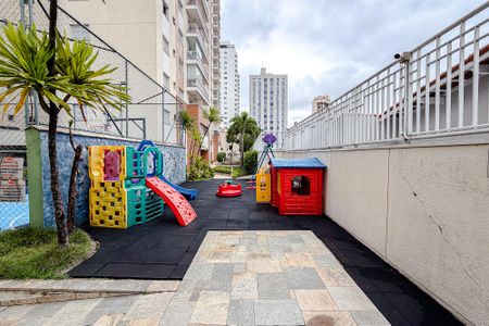 Apartamento à venda com 92m², 3 quartos e 2 vagas Apartamento à venda com 92m², 3 quartos e 2 vagasÁrea comum - Playground