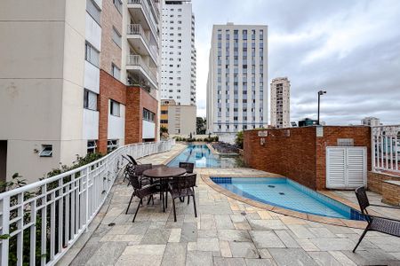 Apartamento à venda com 92m², 3 quartos e 2 vagas Apartamento à venda com 92m², 3 quartos e 2 vagasÁrea comum - Piscina