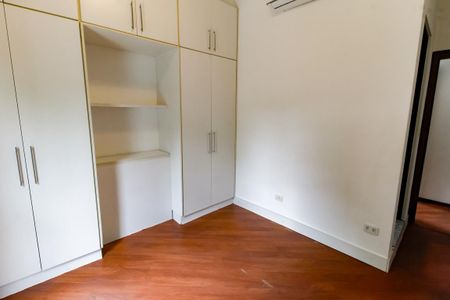 Casa para alugar com 420m², 4 quartos e 3 vagasSuíte 3 - armários
