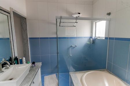 Casa para alugar com 420m², 4 quartos e 3 vagasBanheiro da Suíte 2 - chuveiro