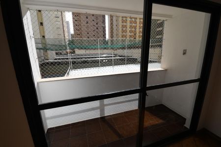 Sala - Sacada de apartamento à venda com 3 quartos, 104m² em Centro, Campinas