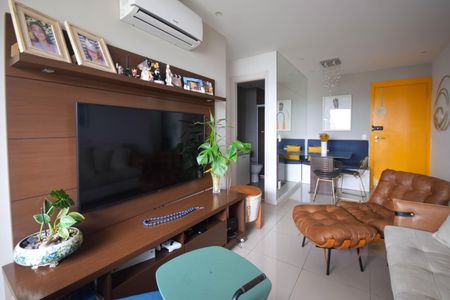 Sala de apartamento para alugar com 2 quartos, 67m² em Barra Olímpica, Rio de Janeiro