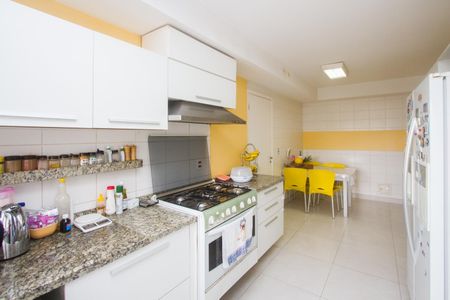 Apartamento à venda com 210m², 4 quartos e 4 vagas