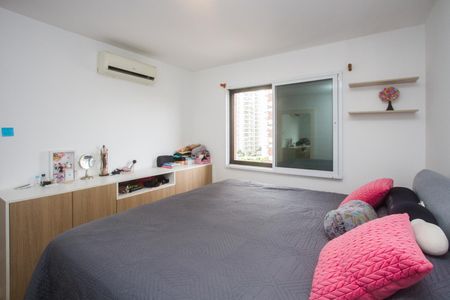 Apartamento à venda com 210m², 4 quartos e 4 vagas