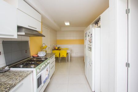 Apartamento à venda com 210m², 4 quartos e 4 vagas