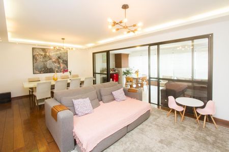 Apartamento à venda com 210m², 4 quartos e 4 vagas