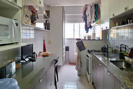 Apartamento à venda com 75m², 2 quartos e 2 vagasCozinha