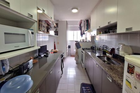 Apartamento à venda com 75m², 2 quartos e 2 vagasCozinha