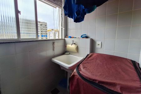 Apartamento à venda com 75m², 2 quartos e 2 vagasÁrea de Serviço