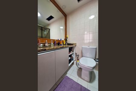 Apartamento à venda com 75m², 2 quartos e 2 vagasBanheiro da Suíte 1