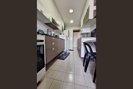 Apartamento à venda com 75m², 2 quartos e 2 vagasCozinha