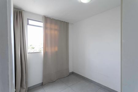 Quarto 1 de apartamento para alugar com 2 quartos, 45m² em Piratininga, Belo Horizonte