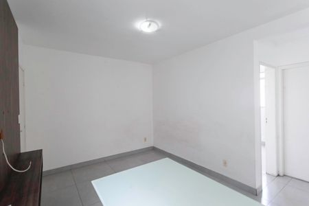 Sala de apartamento para alugar com 2 quartos, 45m² em Piratininga, Belo Horizonte