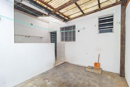 Casa de condomínio à venda com 85m², 2 quartos e 1 vagaQuintal