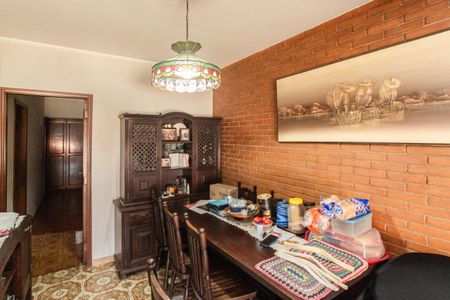 Casa à venda com 160m², 3 quartos e 2 vagasSala