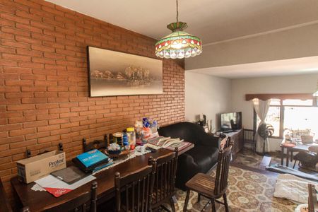 Casa à venda com 160m², 3 quartos e 2 vagasSala