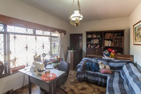 Casa à venda com 160m², 3 quartos e 2 vagasSala