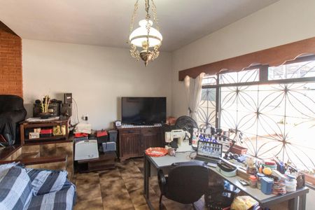 Casa à venda com 160m², 3 quartos e 2 vagasSala