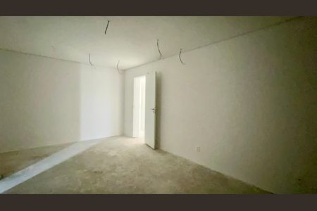 Apartamento à venda com 182m², 3 quartos e 2 vagasSuíte 2