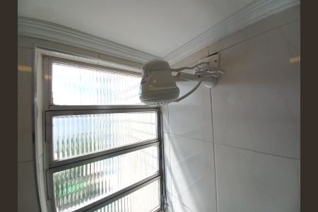 Apartamento para alugar com 100m², 2 quartos e 1 vaga Apartamento para alugar com 100m², 2 quartos e 1 vagaBanheiro da Suíte 1