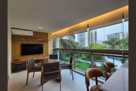 Apartamento à venda com 260m², 4 quartos e 3 vagasVaranda 