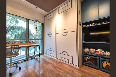 Apartamento à venda com 260m², 4 quartos e 3 vagasSuíte 2