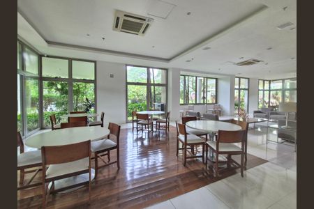 Apartamento à venda com 260m², 4 quartos e 3 vagasÁrea comum 