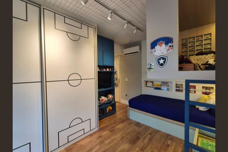 Apartamento à venda com 260m², 4 quartos e 3 vagasSuíte 2