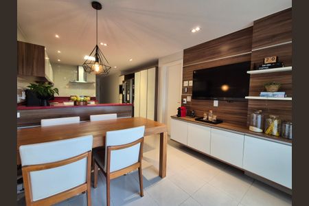 Apartamento à venda com 260m², 4 quartos e 3 vagasCozinha 