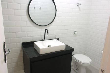 Banheiro de apartamento para alugar com 1 quarto, 50m² em Aparecida, Santos