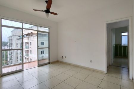 Apartamento para alugar com 83m², 2 quartos e 1 vagaSala
