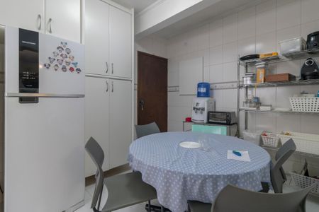 Apartamento para alugar com 175m², 3 quartos e 2 vagasCozinha