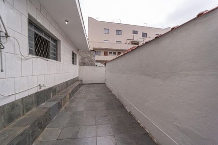 Casa para alugar com 38m², 1 quarto e 1 vagaÁrea de Serviço