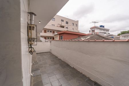 Casa para alugar com 38m², 1 quarto e 1 vagaÁrea de Serviço