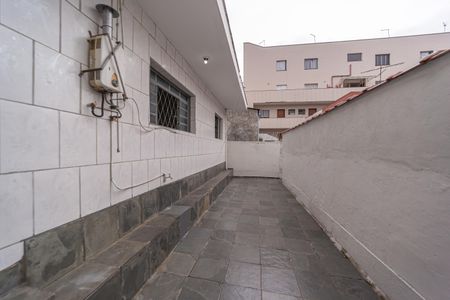 Casa para alugar com 38m², 1 quarto e 1 vagaÁrea de Serviço