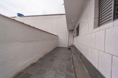 Casa para alugar com 38m², 1 quarto e 1 vagaÁrea de Serviço