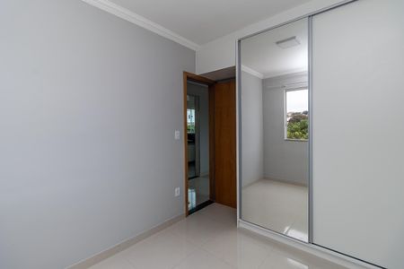Quarto 2 de apartamento para alugar com 2 quartos, 50m² em Santa Monica, Belo Horizonte