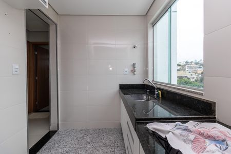 Apartamento para alugar com 50m², 2 quartos e 1 vaga Apartamento para alugar com 50m², 2 quartos e 1 vagaCozinha e Área de Serviço