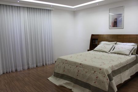 Quarto de casa à venda com 3 quartos, 250m² em Europa, Contagem