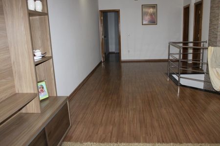 Sala de casa à venda com 3 quartos, 250m² em Europa, Contagem