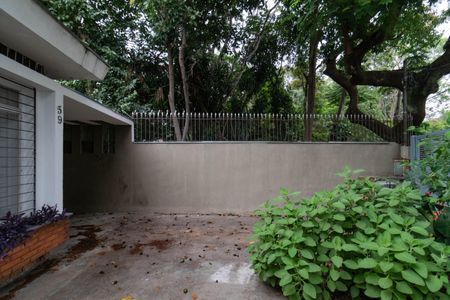 Casa para alugar com 459m², 4 quartos e 3 vagas Casa para alugar com 459m², 4 quartos e 3 vagasGaragem