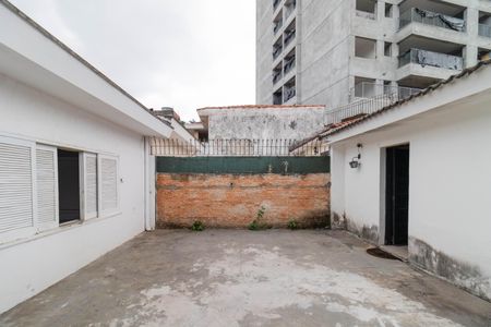 Casa para alugar com 459m², 4 quartos e 3 vagas Casa para alugar com 459m², 4 quartos e 3 vagasQuintal